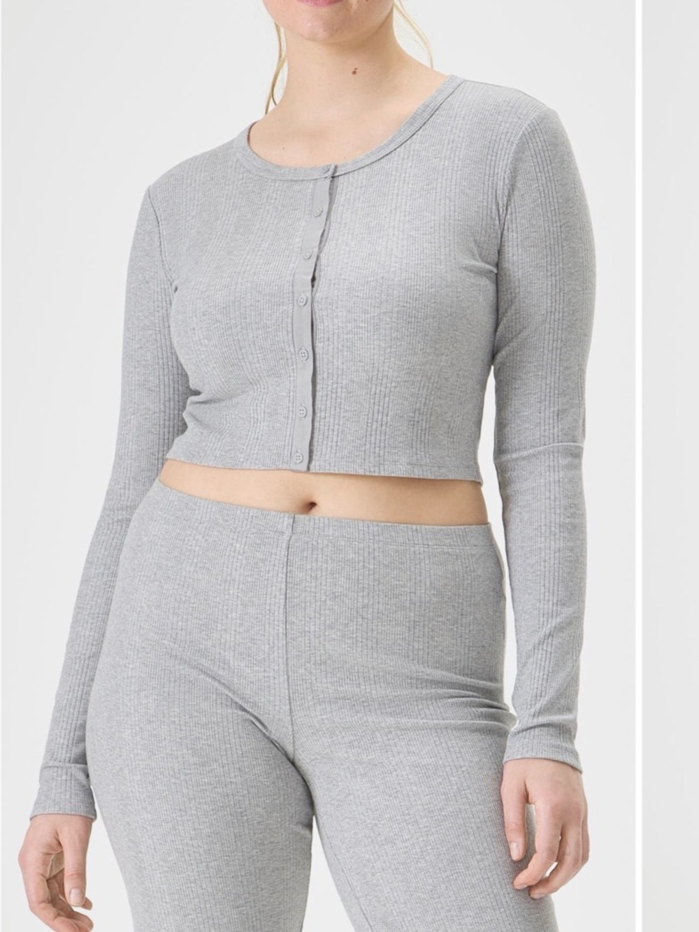 Ribbed Cropped Button-Up Top in Heather Gray